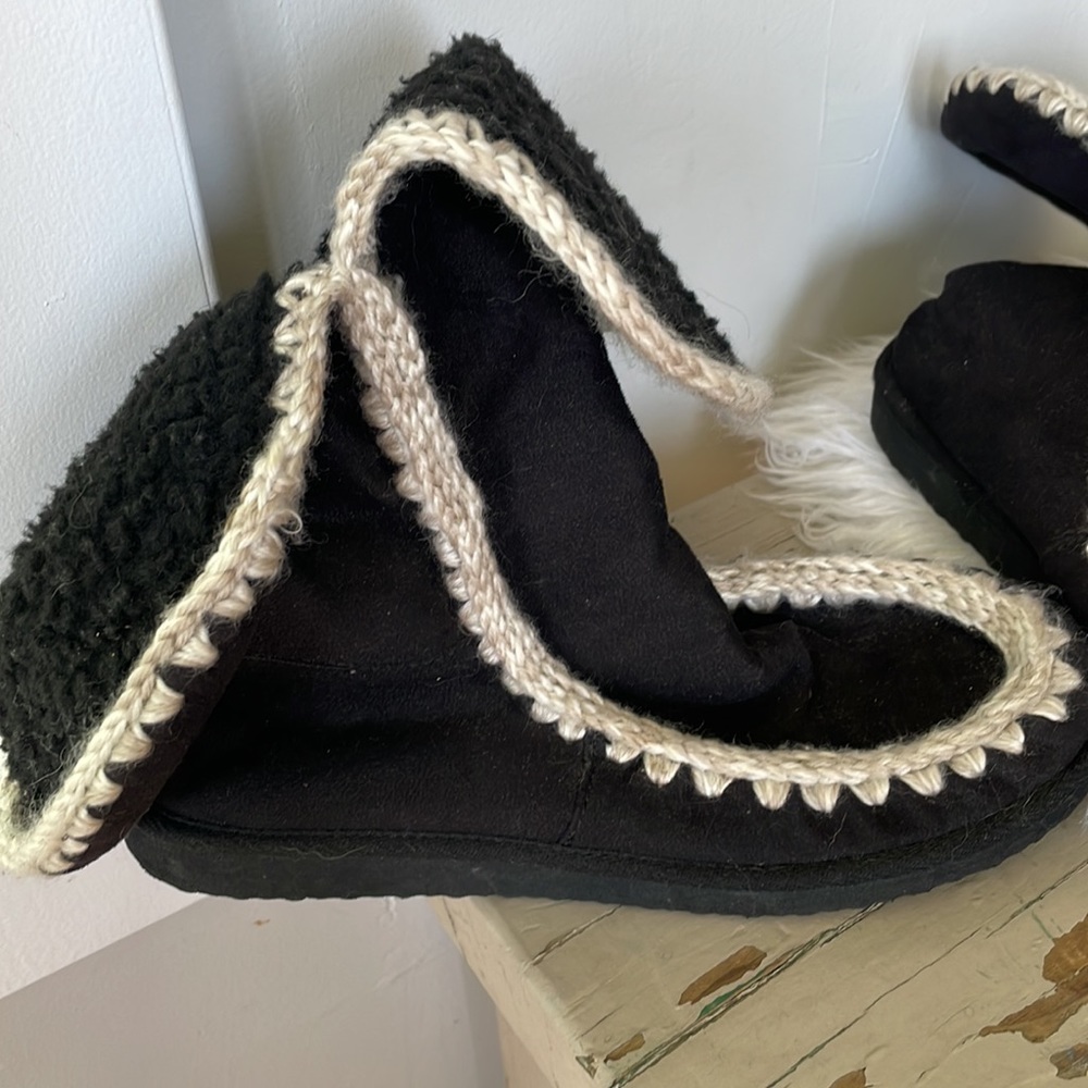 Vintage Unlisted Black Suede Crocheted Fold-over Western Booties Slippers Size 8 - Picture 3 of 4
